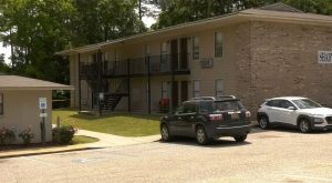 Police respond to Sunday night shooting at apartment complex