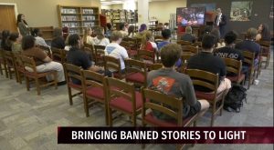 Sigma Tau Delta shines light on banned books during read-in