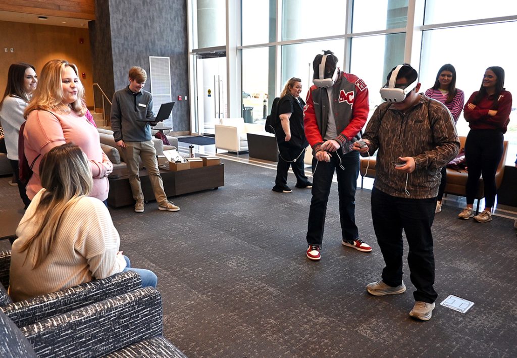 Students whose majors are in the College of Health Sciences toured Jones Hall and experienced the virtual reality simulators.