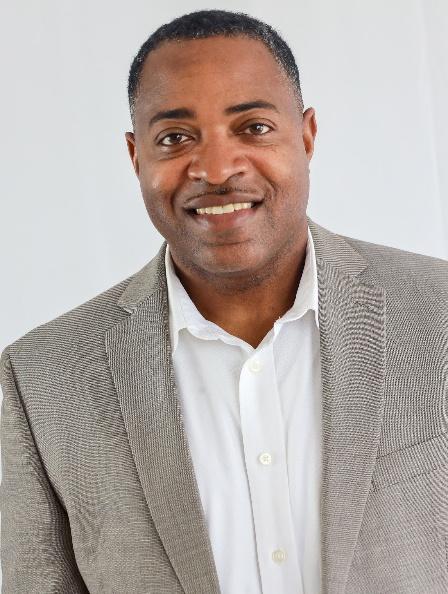 derrick Floyd in a suit