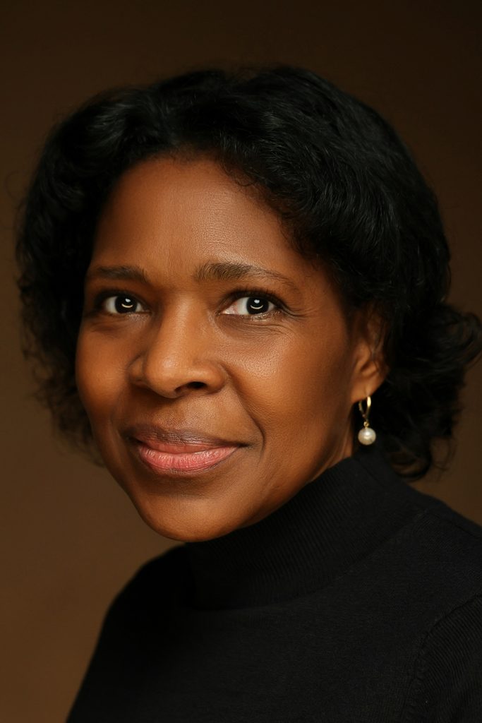 headshot of Dr. Shari Hoppin