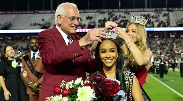 McElrath, Smith named 2025 Homecoming Queen and King 